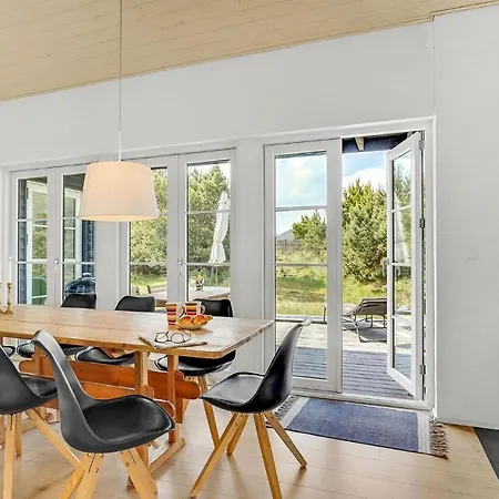 Сasa de vacaciones Stunning Home In Vejers Strand With Wifi