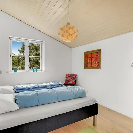 Stunning Home In Vejers Strand With Wifi *